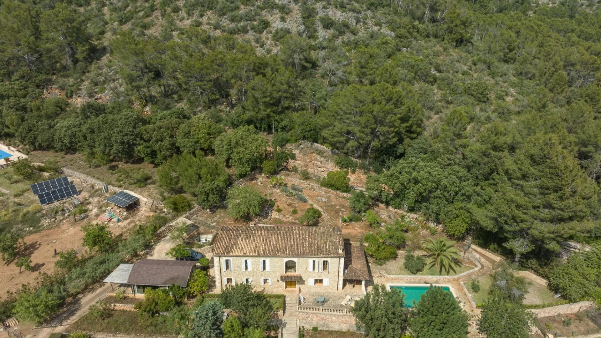 Hall Of The Mountain Pool - Bunyola Spanien