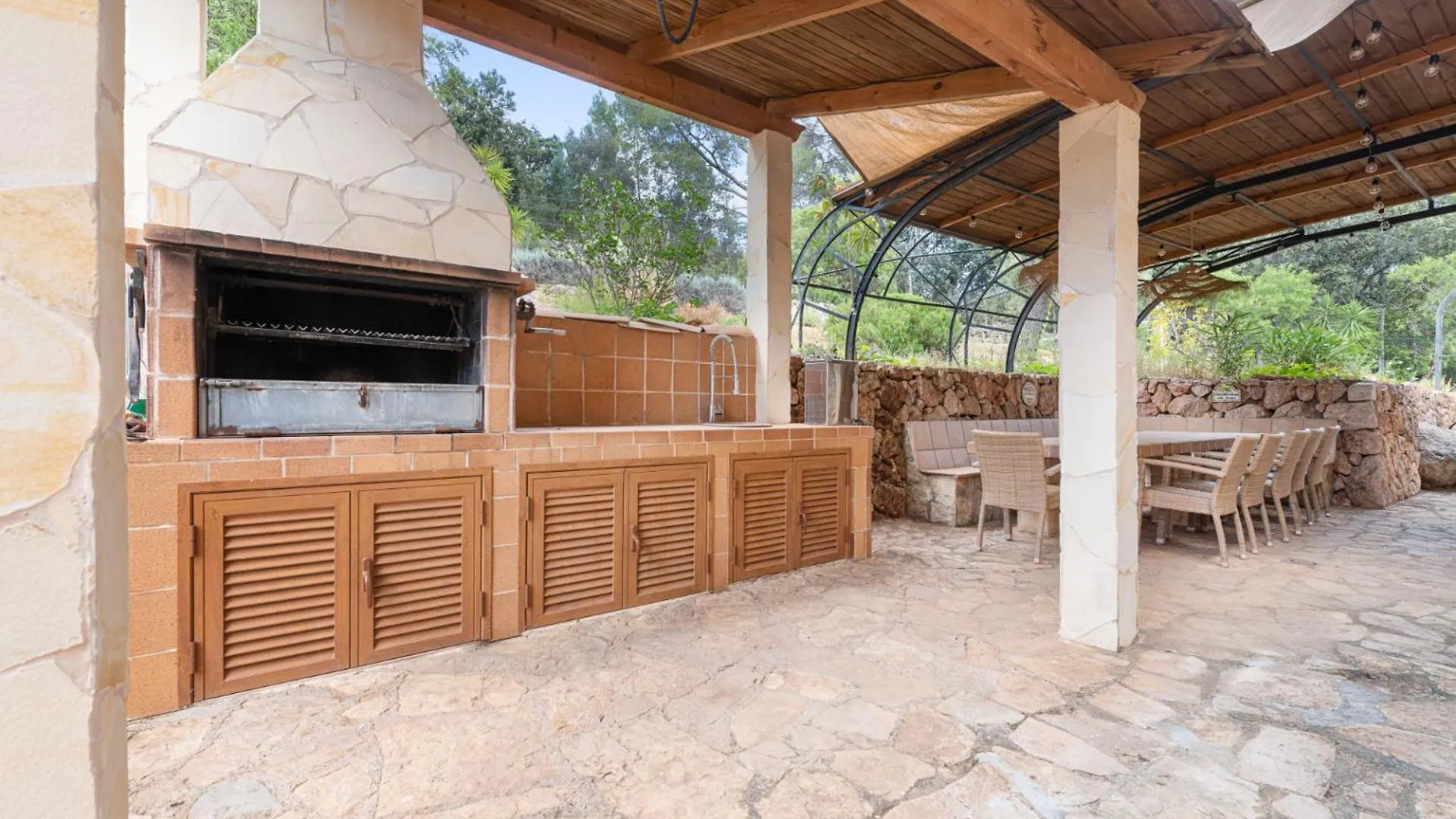 Hall Of The Mountain Pool - Bunyola